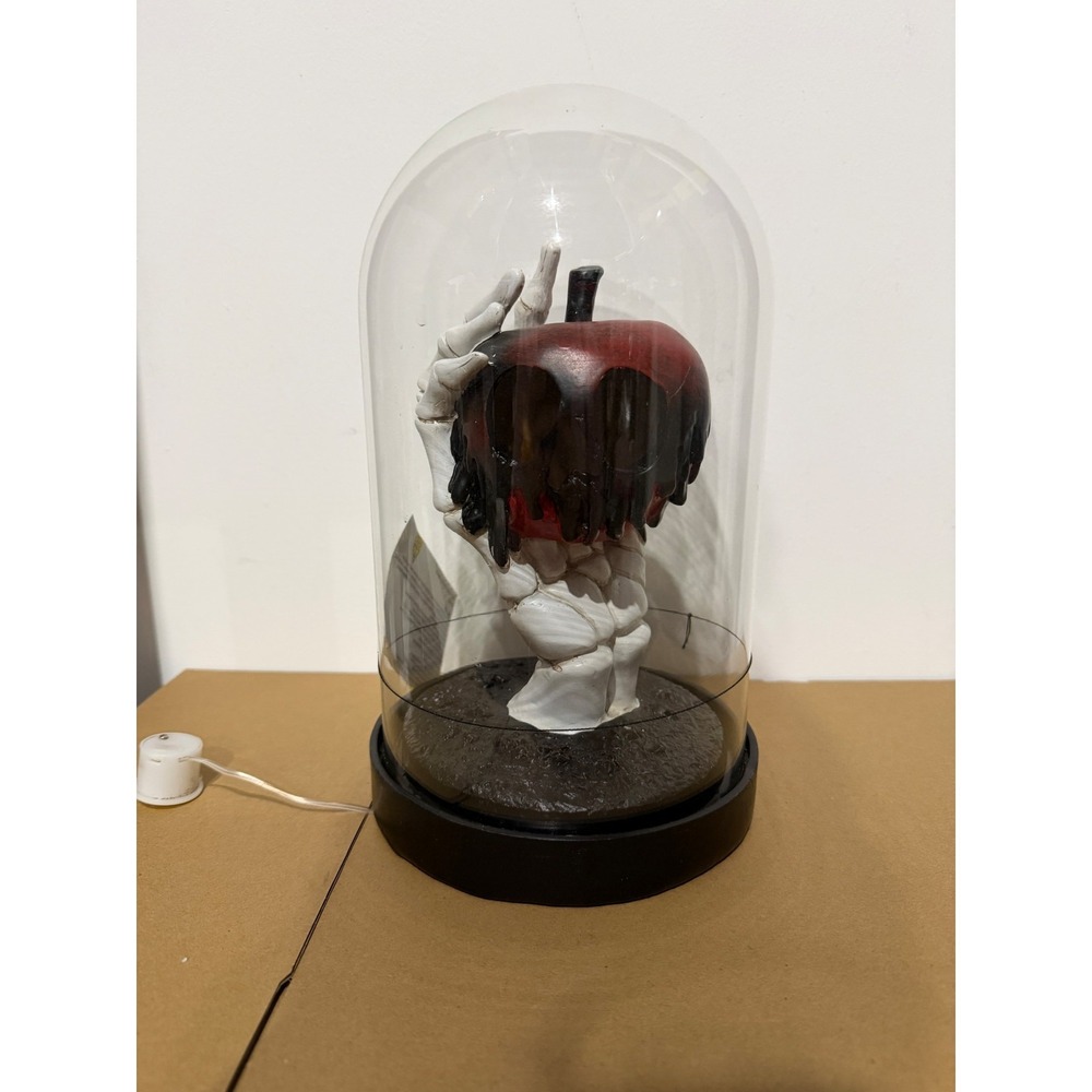 Skeleton Hand Holding Poisoned Apple Light-Up Glass Dome Halloween Decor NEW